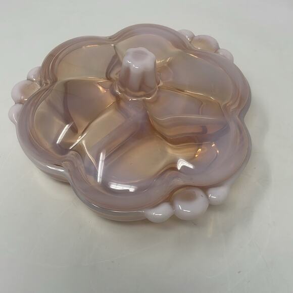 Vintage Duncan Miller Canterbury Pink Opalescent Covered Divided Lidded Dish - Picture 4 of 6